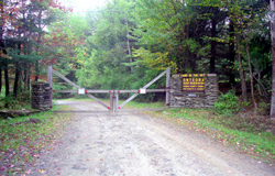 Main Gate of Onteora, 1998 (17103 bytes)