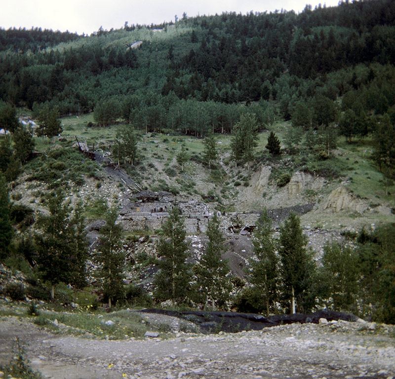 Ruined mine and mill at Baldy Town