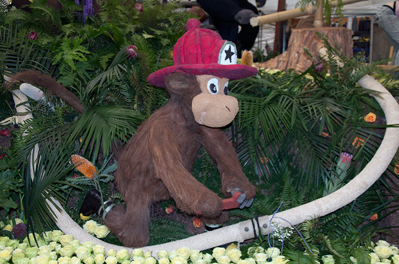 Monkey mechanic Monkey mechanic