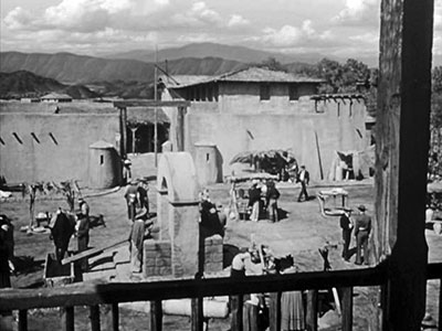 A quiet morning in the pueblo